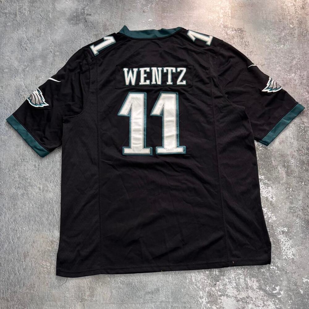 Nike Philadelphia Eagles Carson Wentz Jersey. #11 Size XL. Black